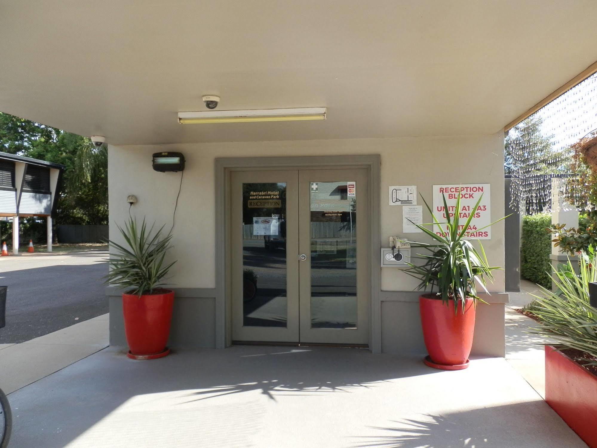 Narrabri Motel And Caravan Park Exterior photo